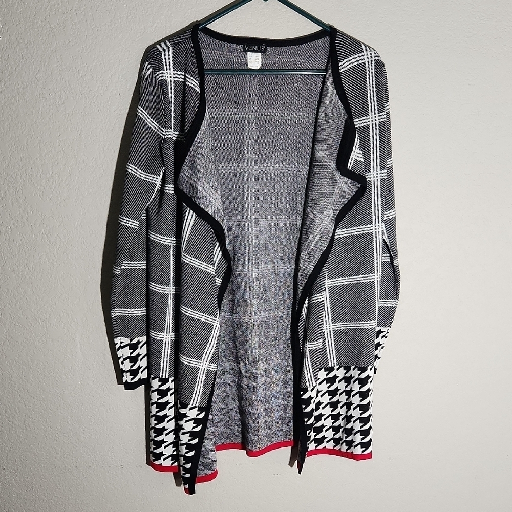Venus Cardigan Sweater Plaid XS Black White Red